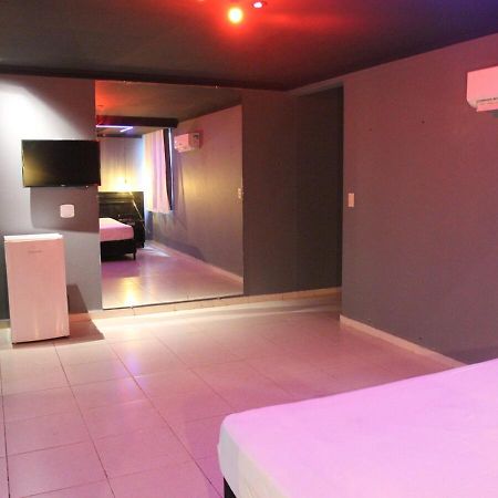 Gran Motel Тагуатинга Екстериор снимка
