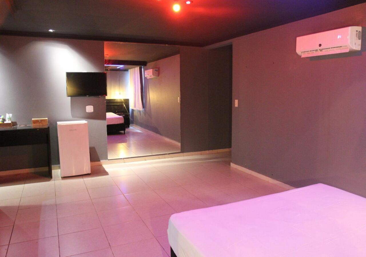 Gran Motel Тагуатинга Екстериор снимка